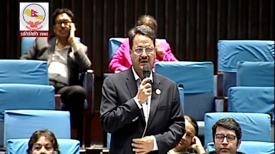 ‘सरकारले फिट गरेको डाइनामाइट पड्कियो भने चट्टानलाई क्षति पुर्याउन सक्छ’  